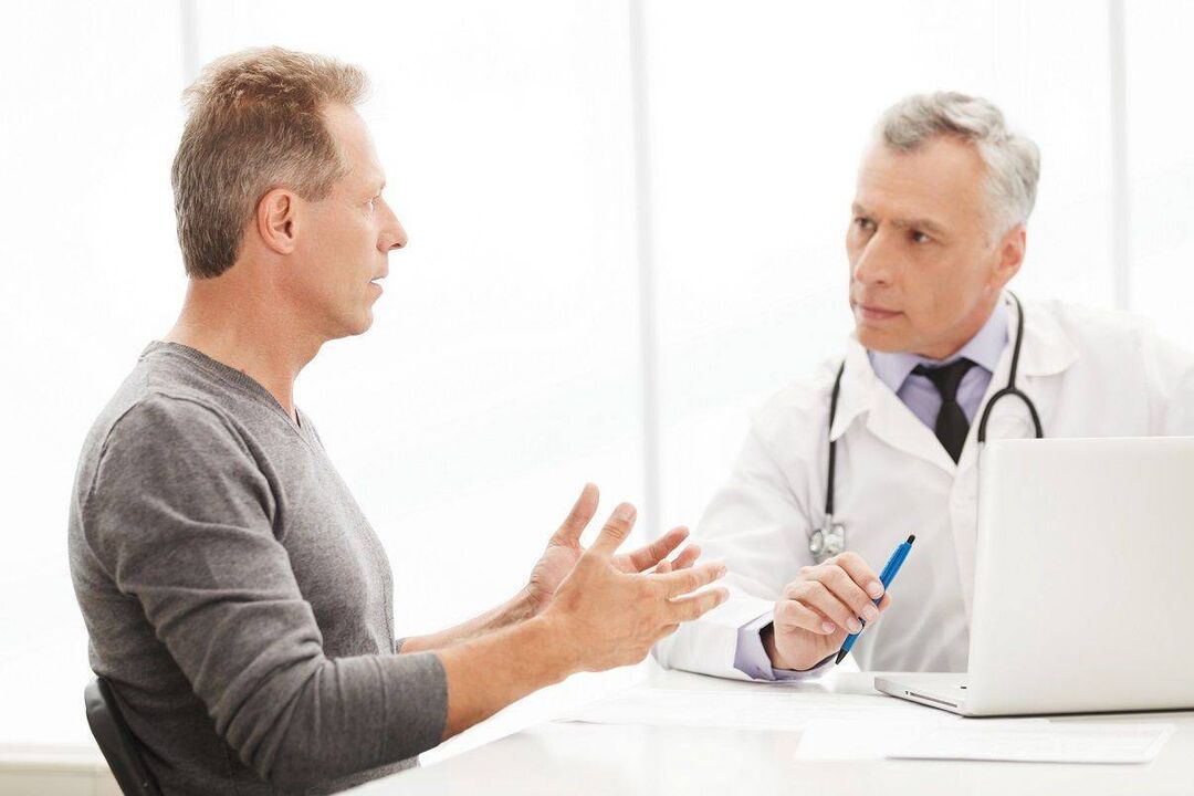 consultarea unui medic pentru simptomele prostatitei